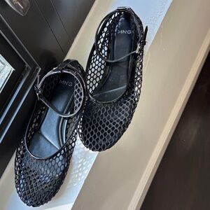 Mango Mesh flats